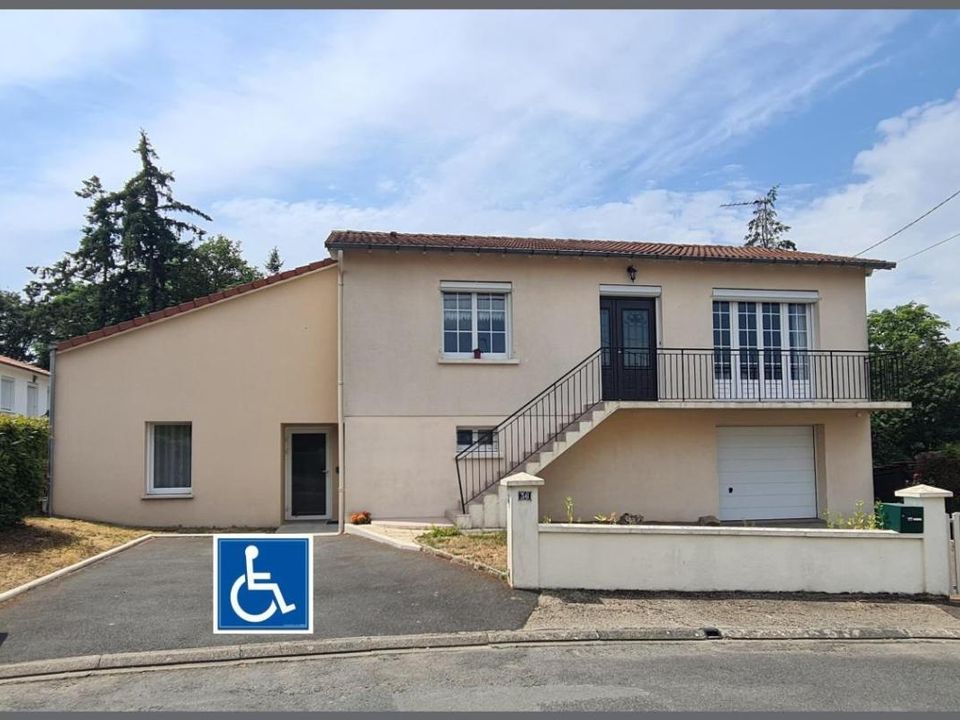 Villa en Bressuire, Deux-Sevres - foto 1