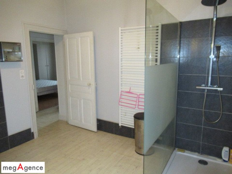 Casa de pueblo en Saint-Yorre, Allier - foto 5