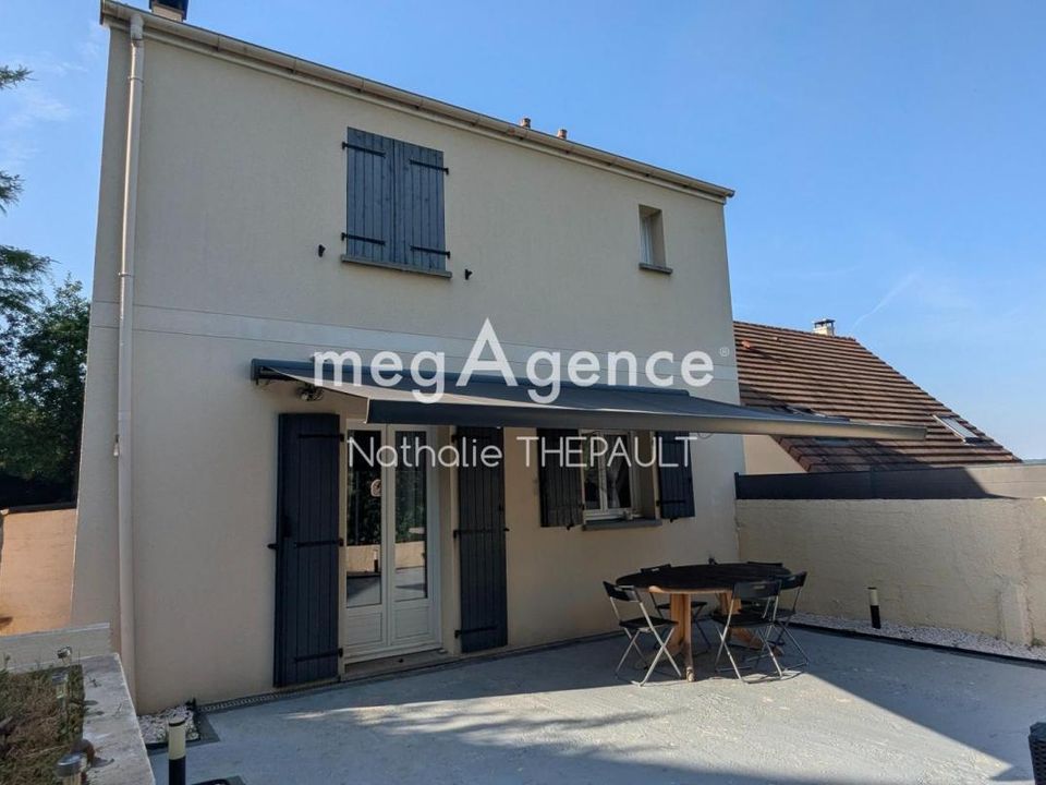 Villa em Mantes-la-Ville, Yvelines - foto 1