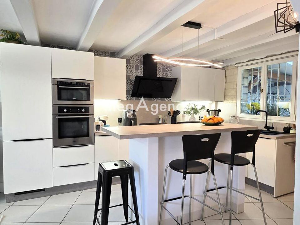 Villa i Montfermeil, Seine-Saint-Denis - foto 1