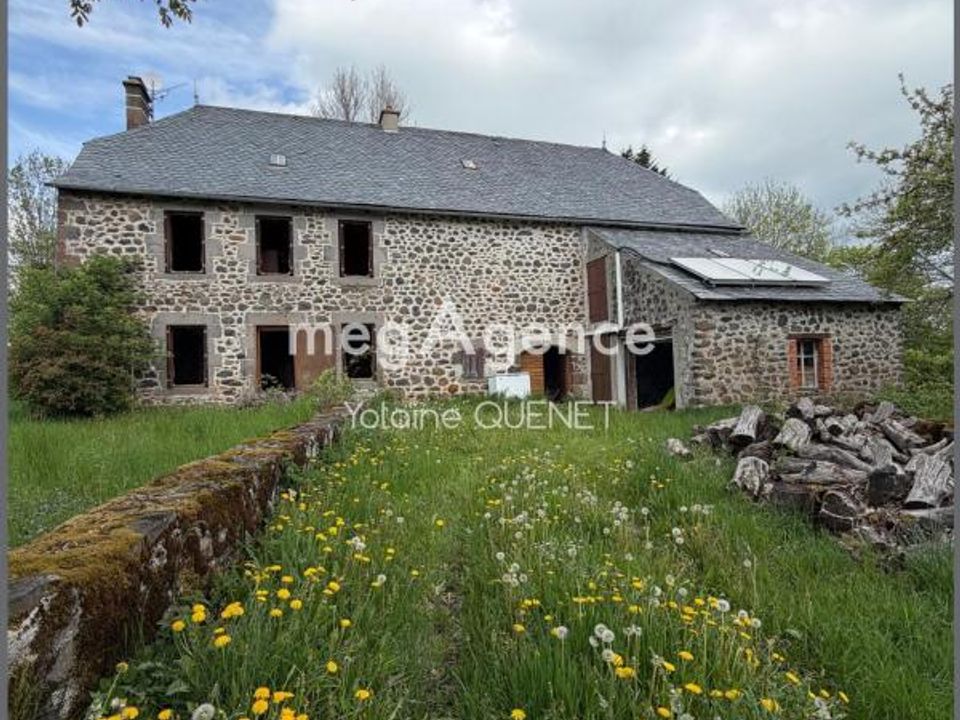 Villa in St.-Martin-sous-Vigouroux, Cantal - foto 1