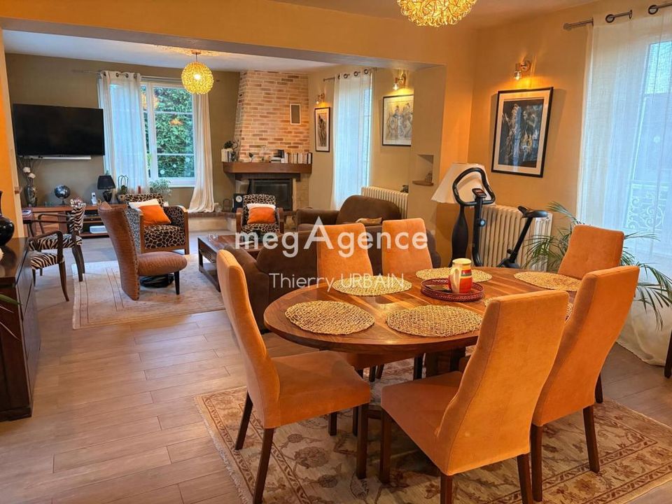 Villa a Amplepuis, Rhone - foto 1