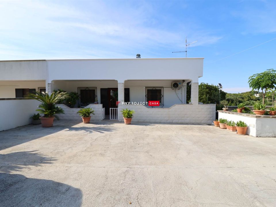 Villa - Martina Franca, Taranto - photo 1