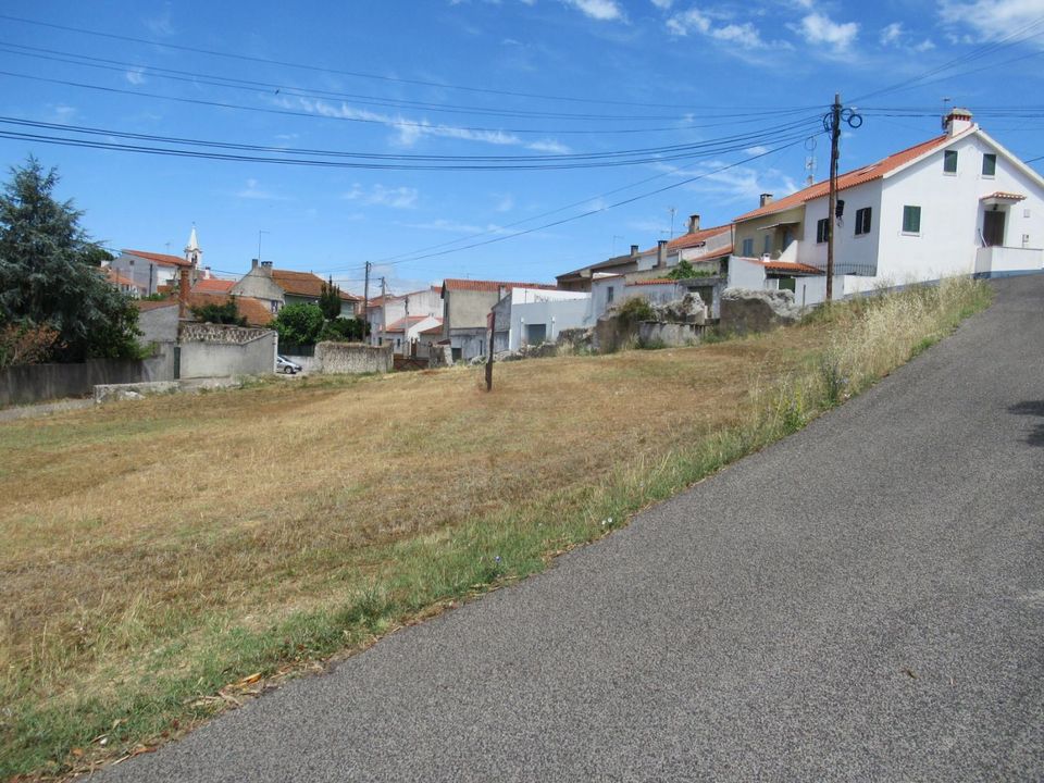 Helårsgrund i Torres Novas, Santarem - foto 1