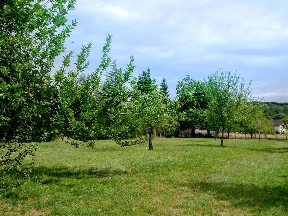 Terreno en Athesans-Étroitefontaine, Haute-Saone - foto 1