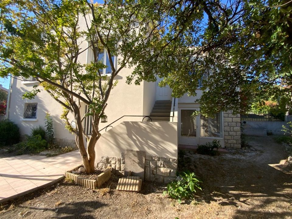 Villa - Manosque, Alpes-de-Haute-Provence - photo 4