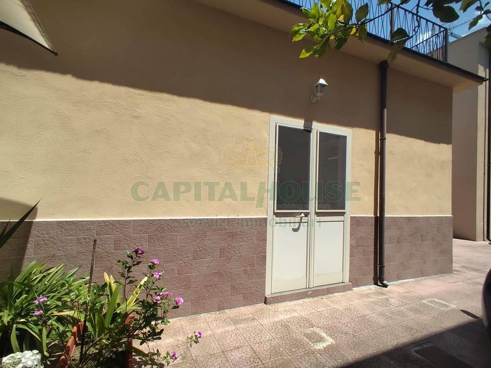 L'establiment comercial a Santa Maria Capua Vetere, Caserta - foto 2