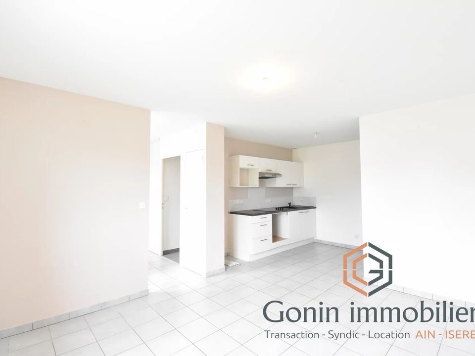 Apartment in Saint-Denis-en-Bugey, Ain - photo 2