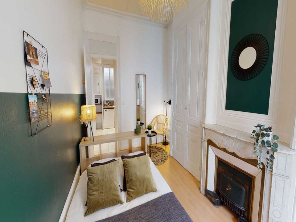 Apartment in Lyon, Rhone - photo 4