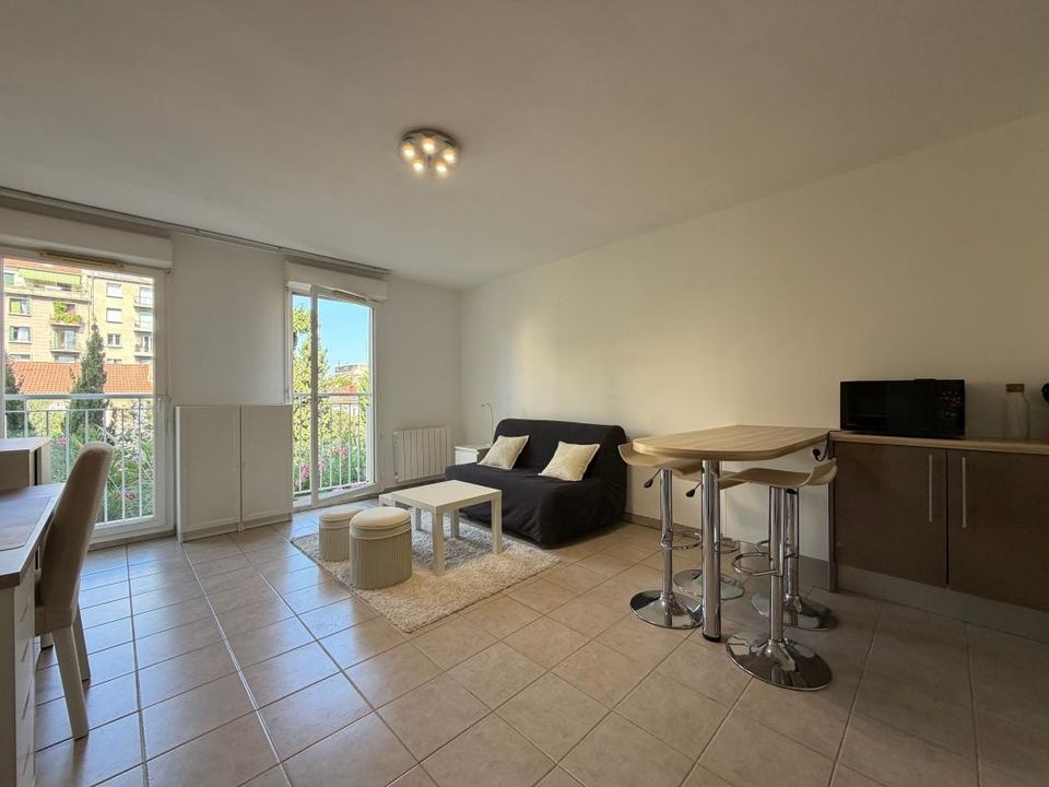 Studio in Marseille, Bouches-du-Rhone - photo 1