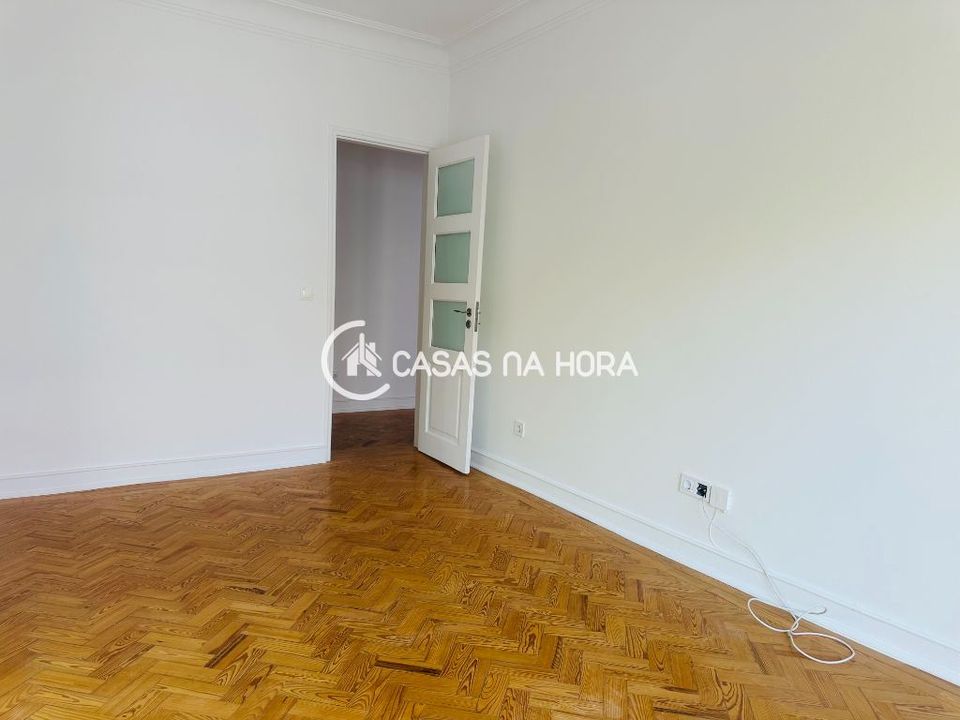 Apartment in Almada, Setubal - photo 3