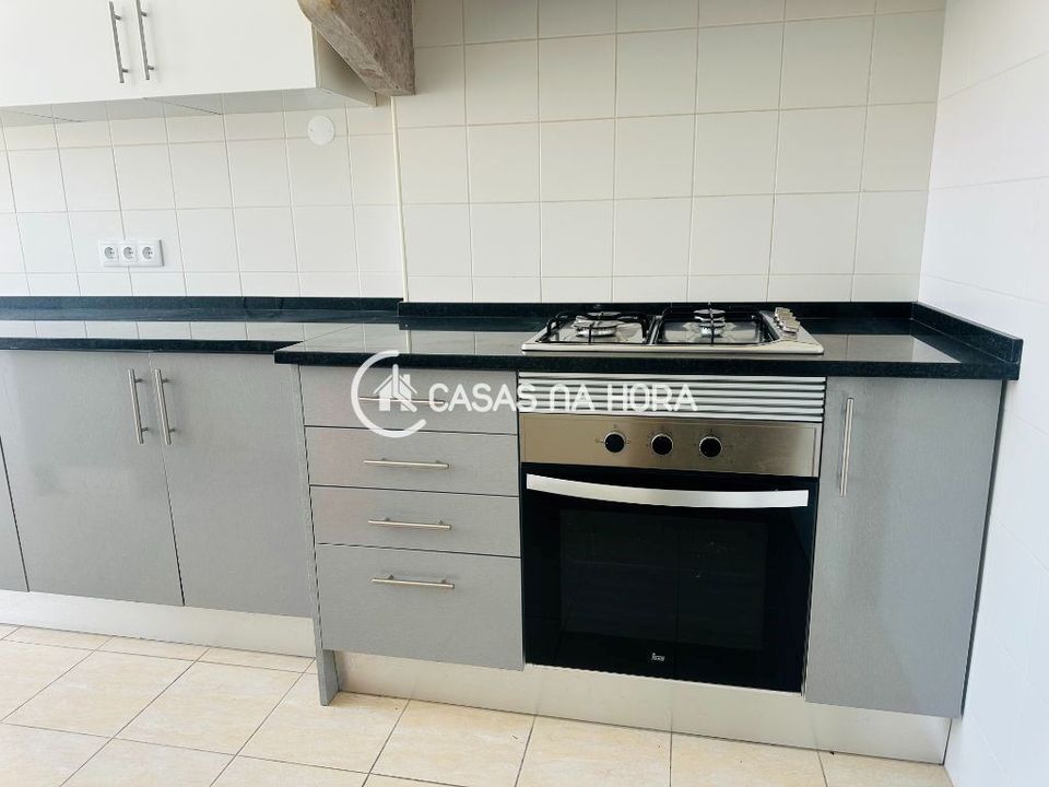 Apartment in Almada, Setubal - photo 5