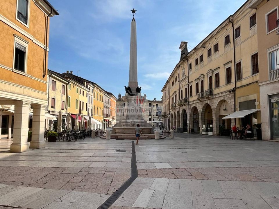 Rijtjeshuis in Lonigo, Vicenza - foto 1