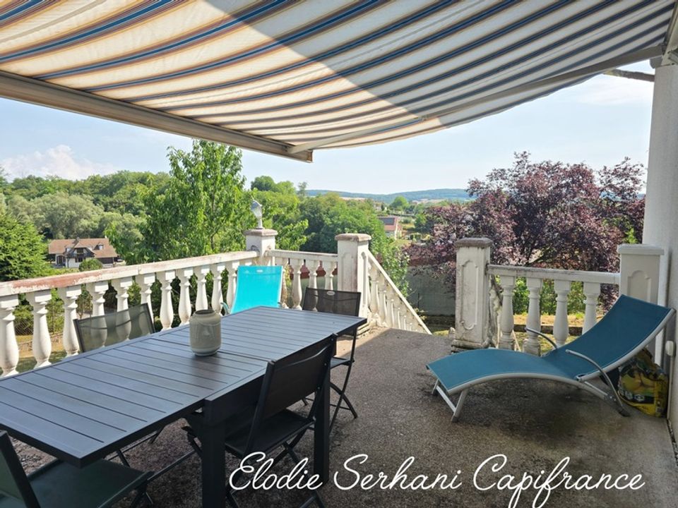 Villa i Montbeliard, Doubs - foto 1
