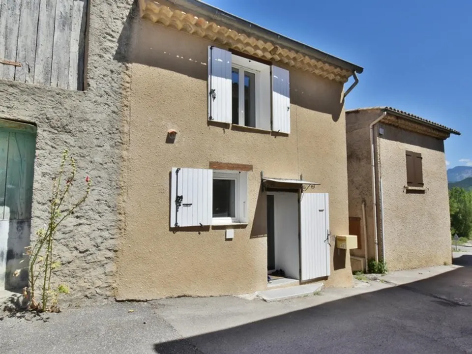 Casa de poble a Sourribes, Alpes-de-Haute-Provence - foto 1