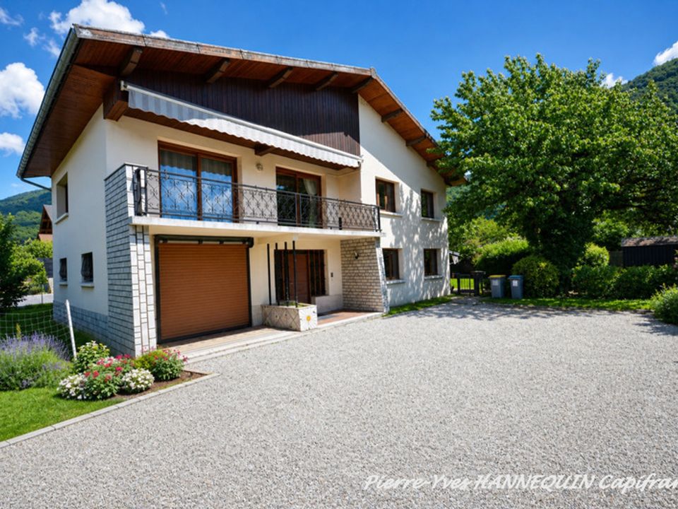 Villa a Albertville, Savoie - foto 1