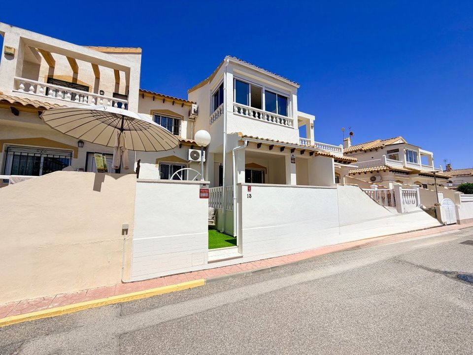 Villa i Orihuela Costa, Alicante - foto 1