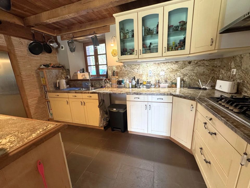 Hus i byn i Ambernac, Charente - foto 3