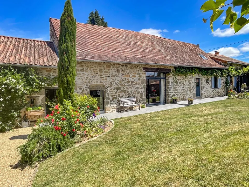 Villa em Saint-Saud-Lacoussiere, Dordogne - foto 1