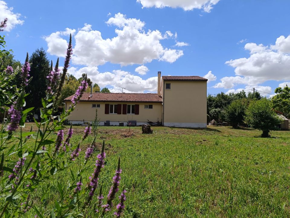 Villa i Blanzay-sur-Boutonne, Charente-Maritime - foto 1