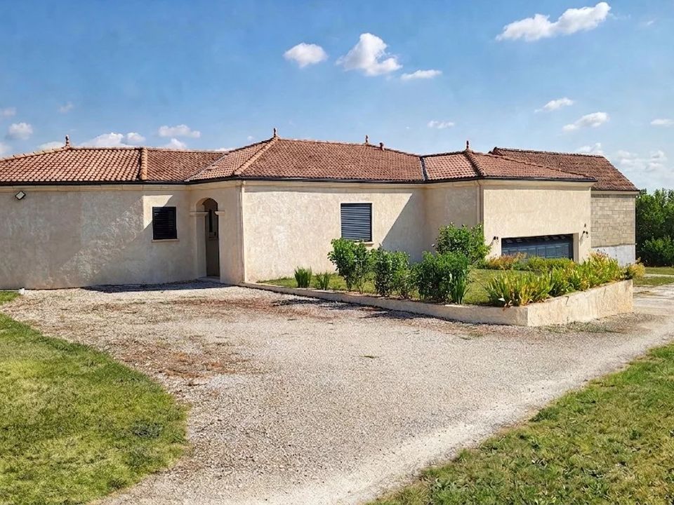 Villa in Montaigu-de-Quercy, Tarn-et-Garonne - foto 1