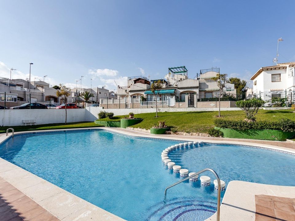 Apartamento em Los Balcones, Alicante - foto 2