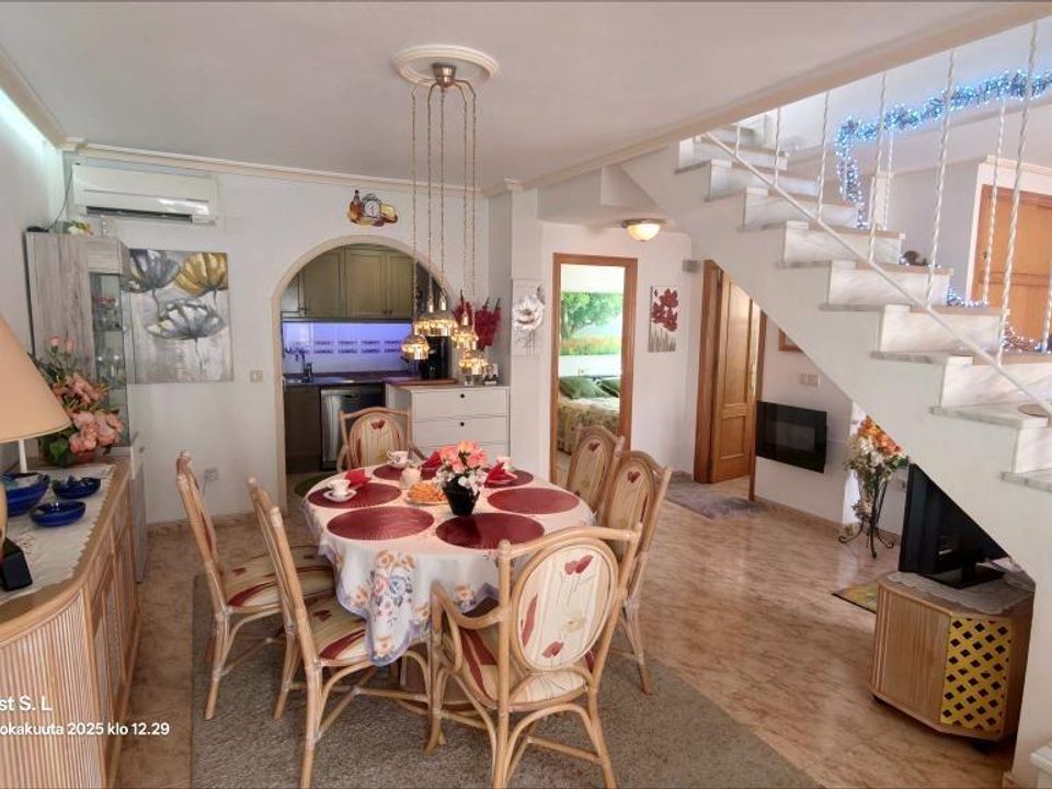 Villa en Torrevieja, Alicante - foto 2