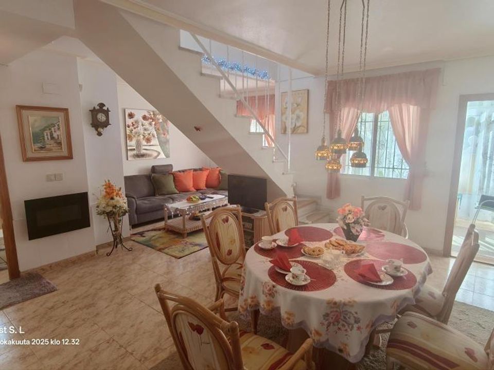 Villa en Torrevieja, Alicante - foto 4