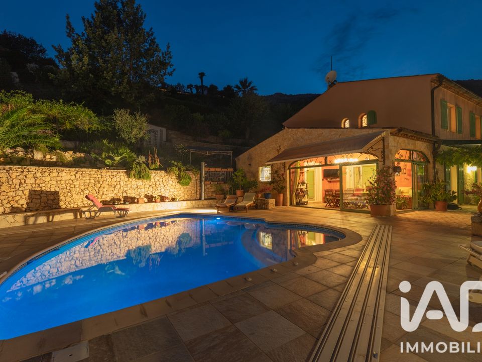 Villa in Vence, Alpes-Maritimes - foto 1