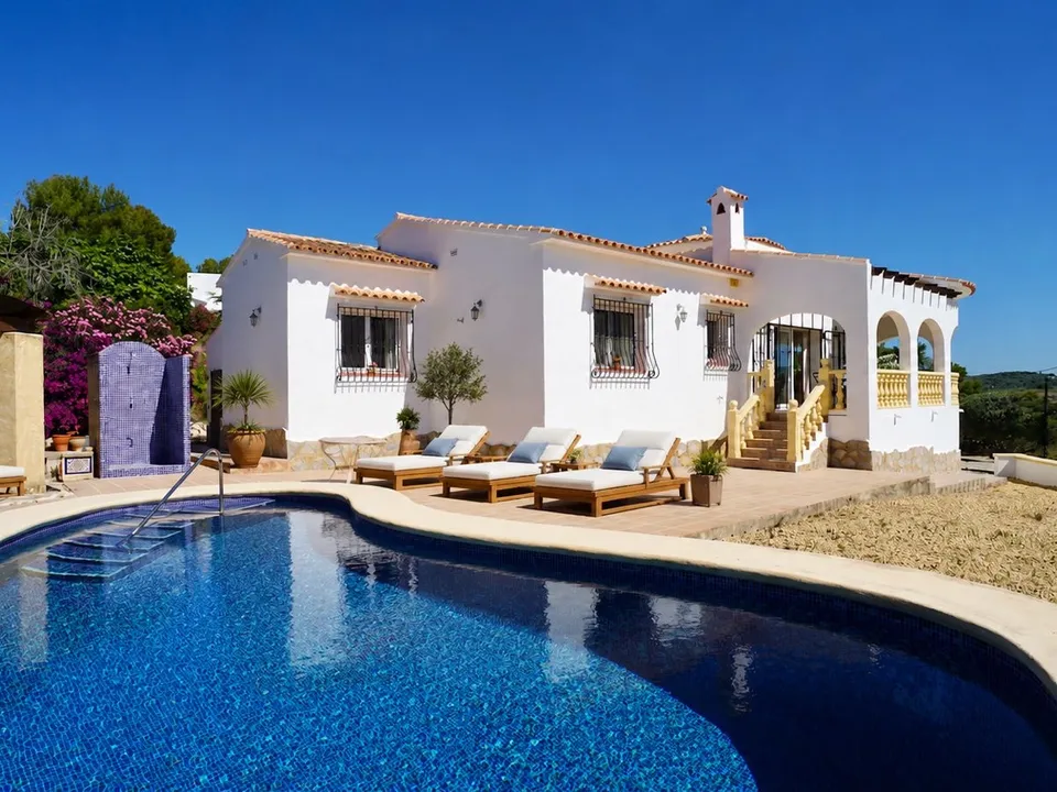 Villa en Moraira, Alicante - foto 1