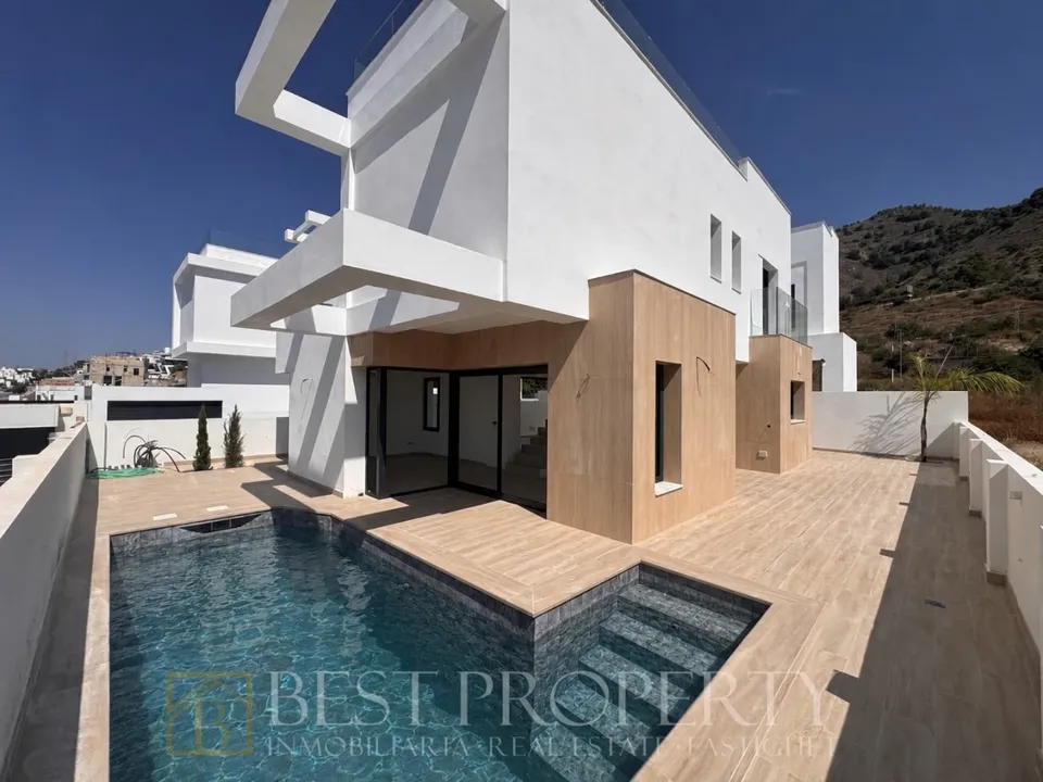 Villa i Nerja, Malaga - foto 1