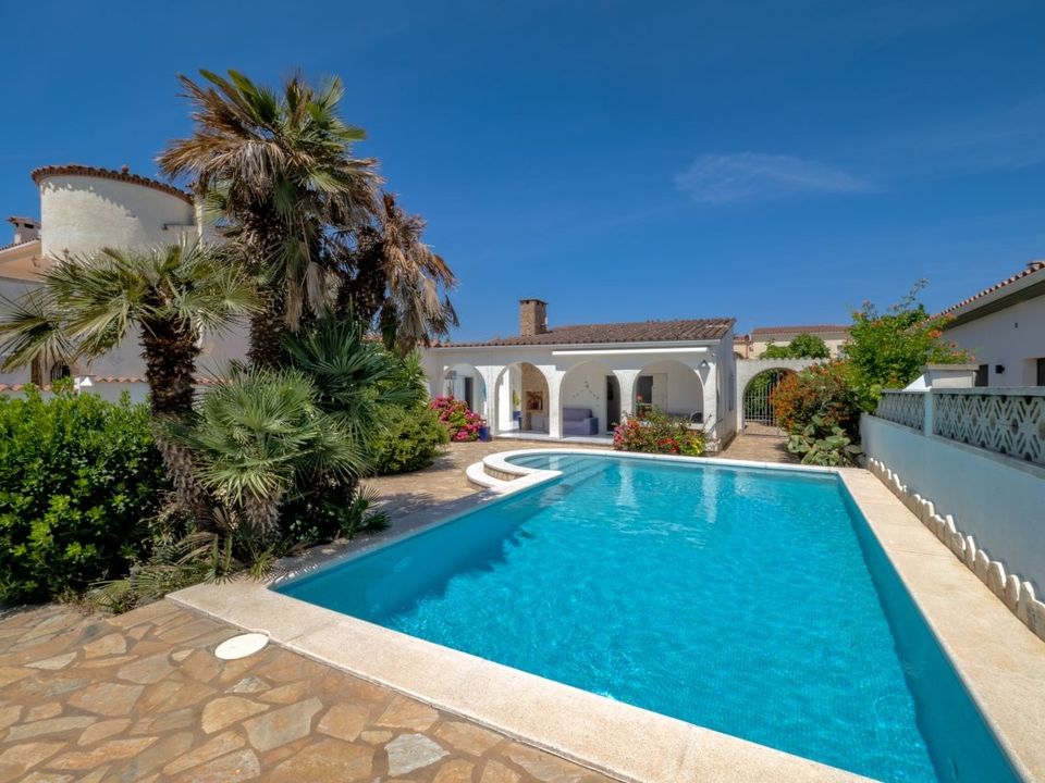Villa i Empuriabrava, Gerona - foto 1