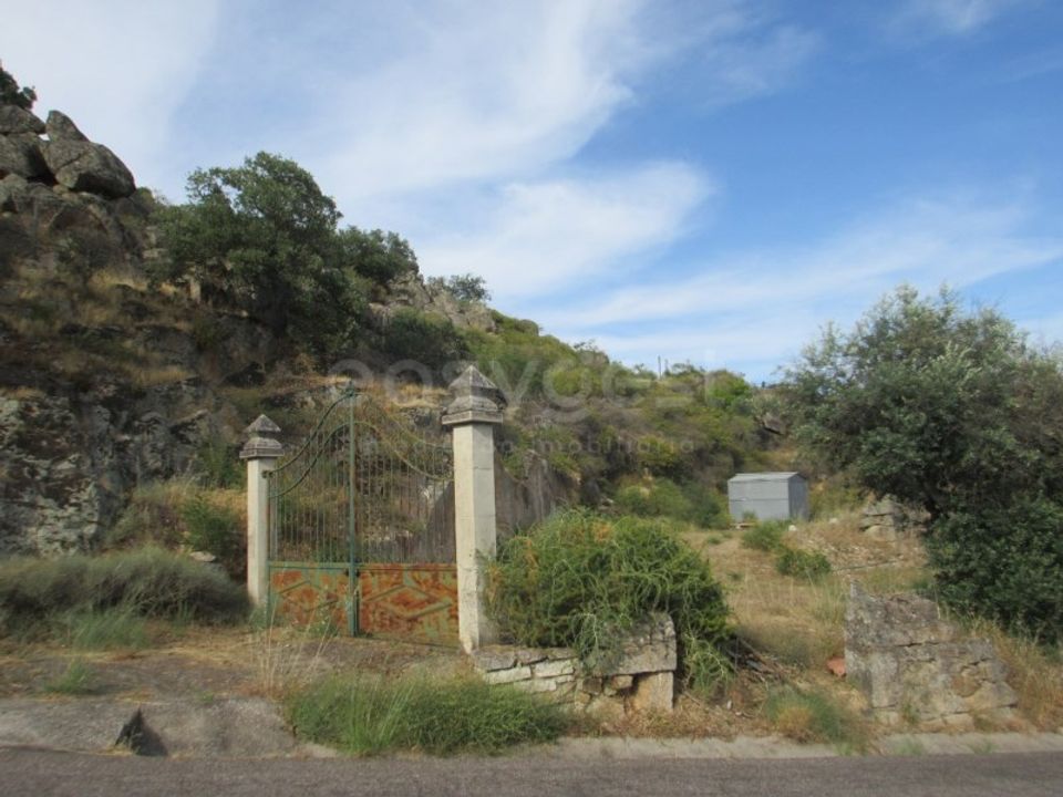 Grond in Ladoeiro, Castelo Branco - foto 3