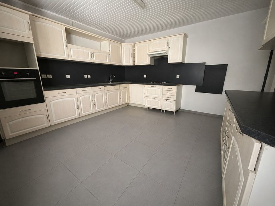 Villa in Saint-Pardoux-le-Lac, Haute-Vienne - foto 4