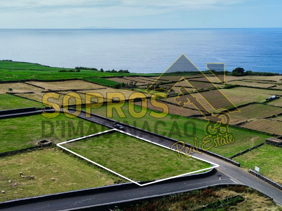 Helårsgrund i Angra do Heroismo, Terceira - foto 1