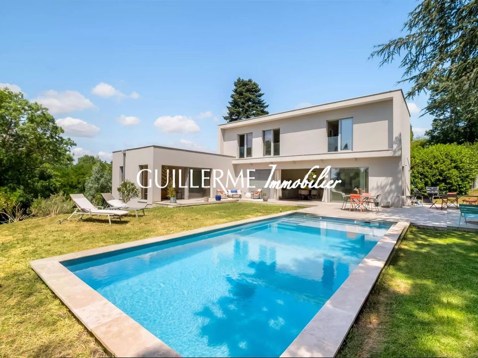 Villa i La Tour-de-Salvagny, Rhone - foto 1