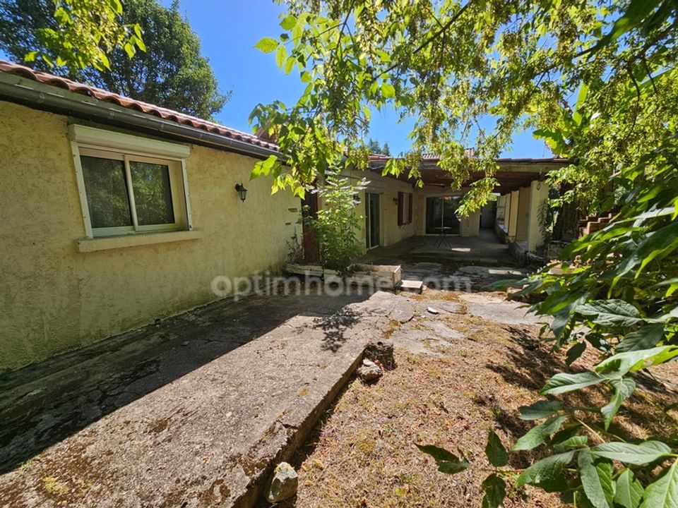 Villa en Angouleme, Charente - foto 1