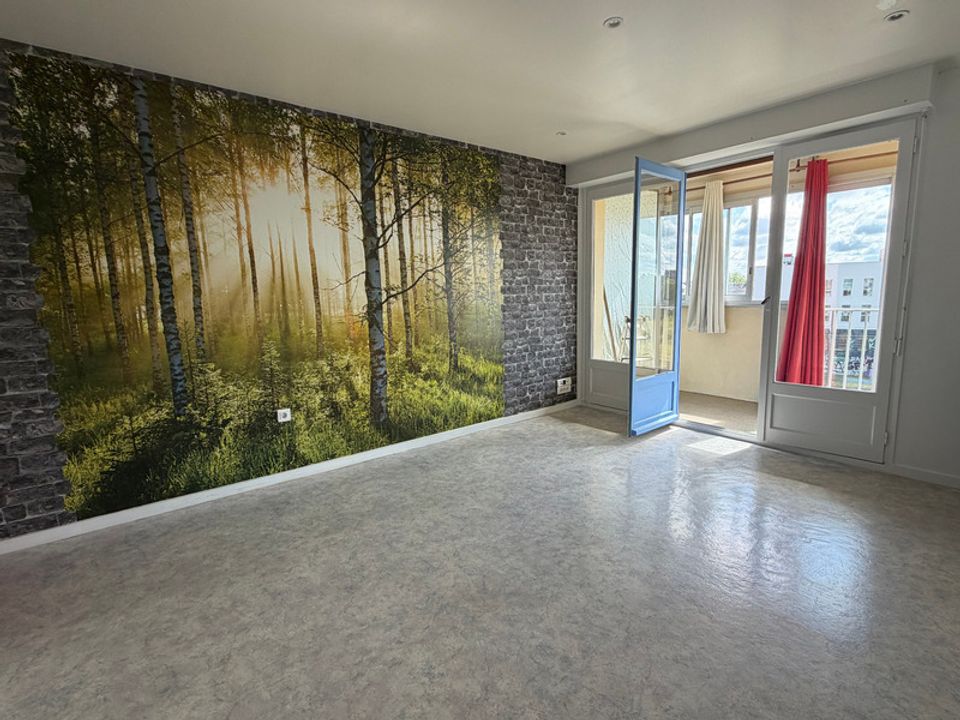 Apartment in La Roche-sur-Yon, Vendee - photo 1