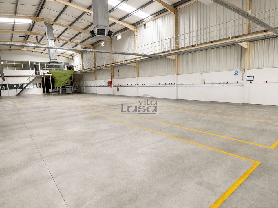 L'establiment comercial a Santa Maria da Feira, Aveiro - foto 3