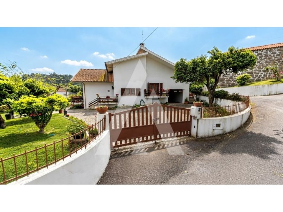 Villa a Ponte da Barca, Viana do Castelo - foto 1