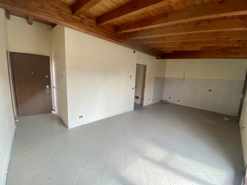 Leilighet i Fino Mornasco, Como - bilde 1