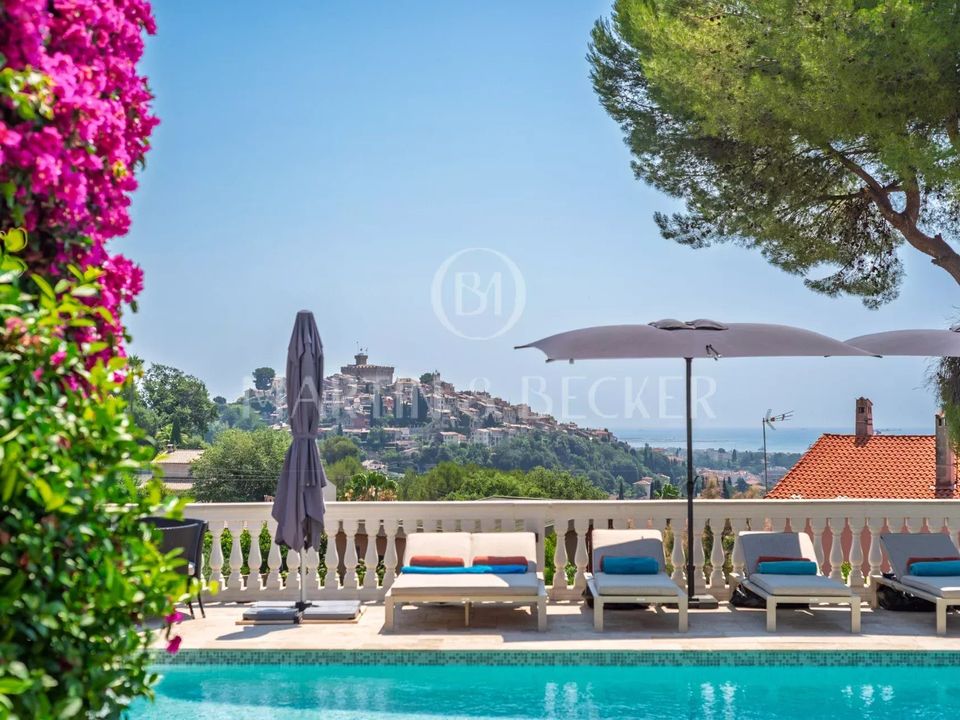 Villa i Cagnes-sur-Mer, Alpes-Maritimes - foto 1
