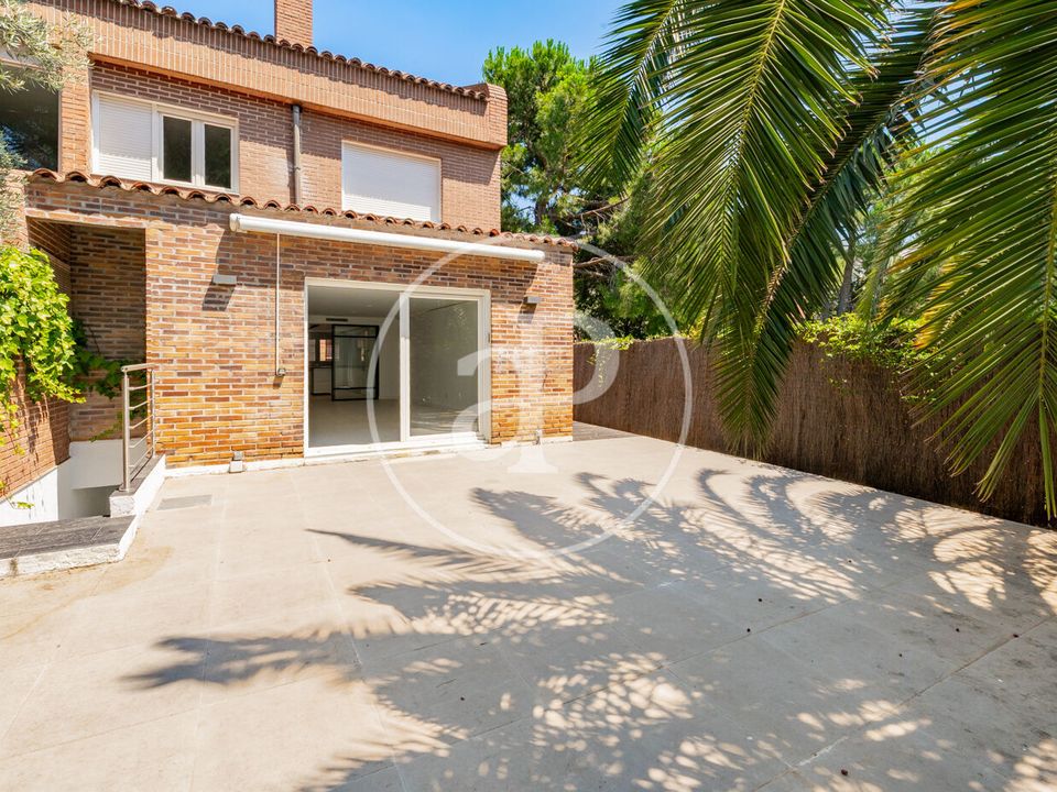 Villa i La Moraleja, Madrid - foto 1