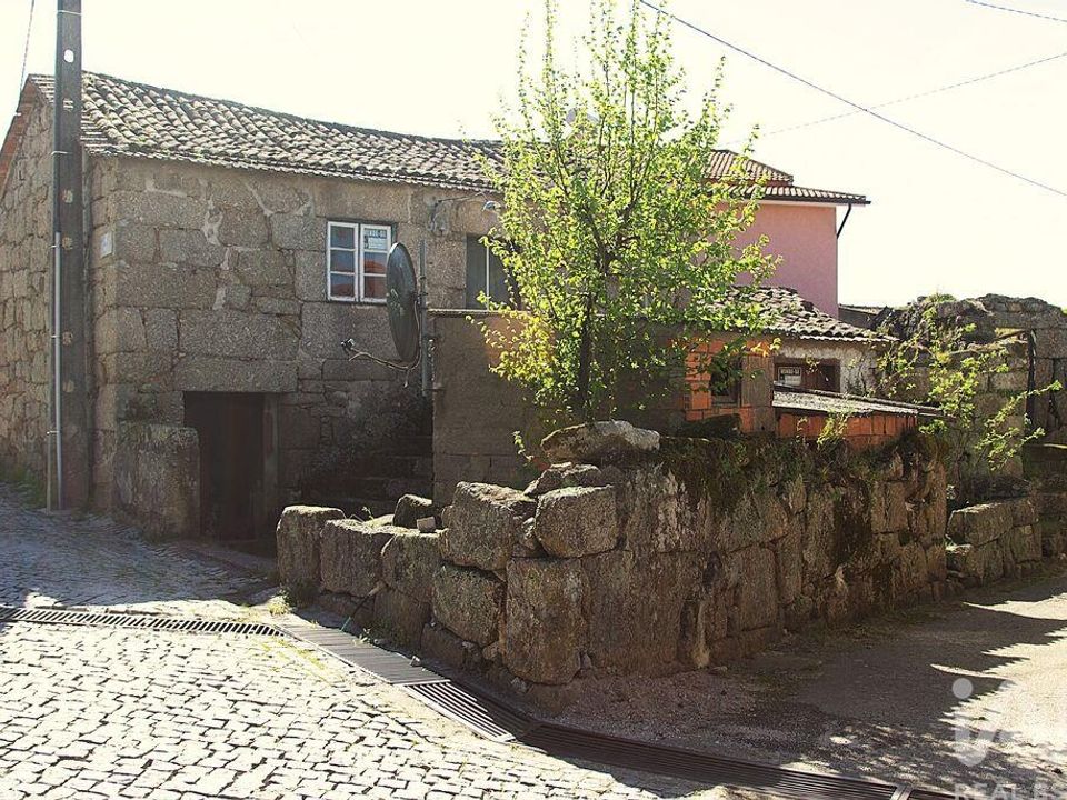 Rekkehus i Oliveira do Hospital, Coimbra - bilde 1