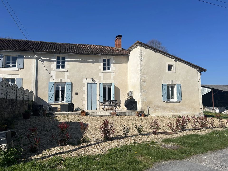 Villa em Aubeterre-sur-Dronne, Charente - foto 1