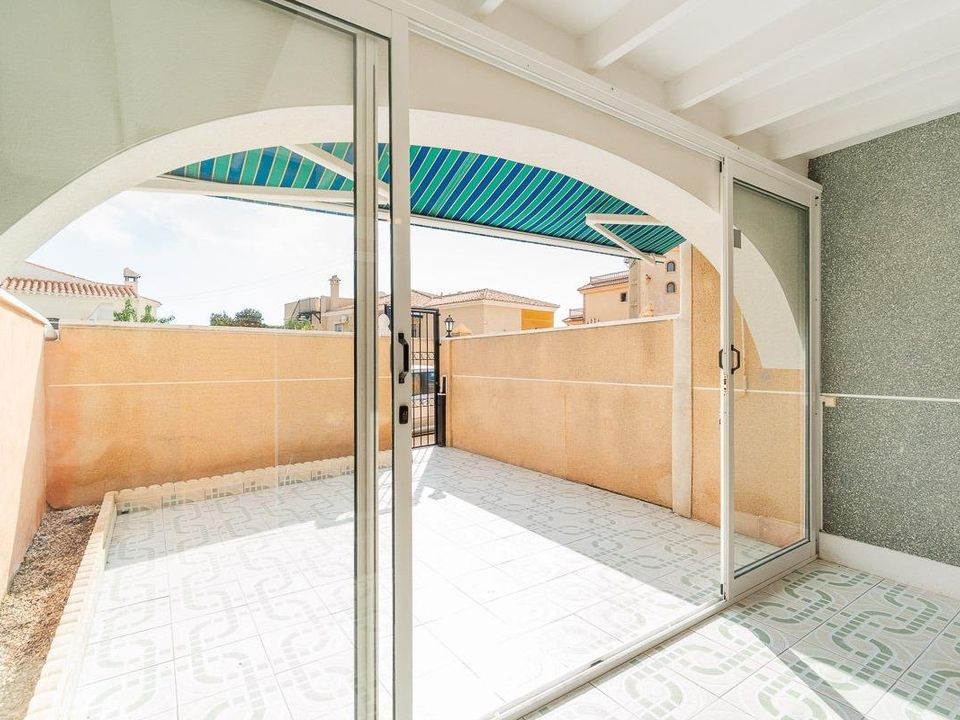 Casa de pueblo en El Chaparral, Alicante - foto 4