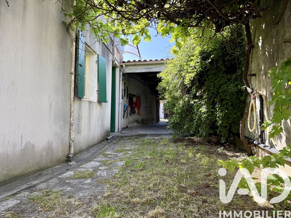 Dorpshuis in Saint-Denis-d'Oleron, Charente-Maritime - foto 1