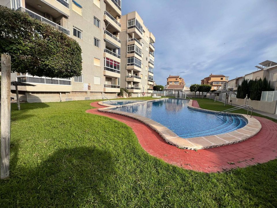 Lejlighed i Torrevieja, Alicante - foto 2