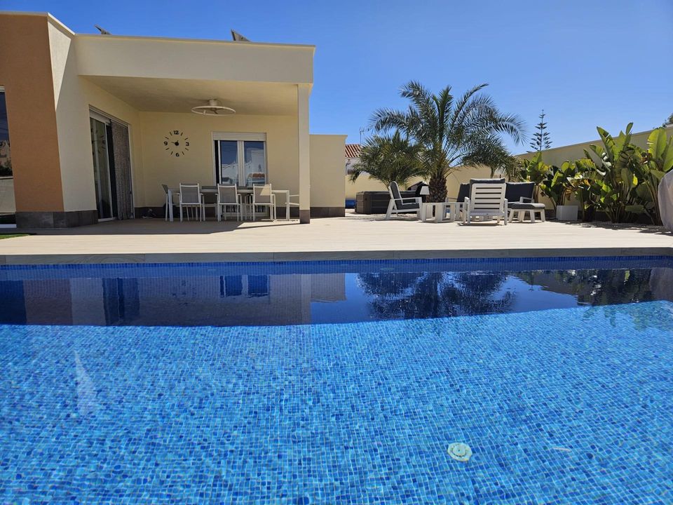 Villa i Torrevieja, Alicante - foto 1