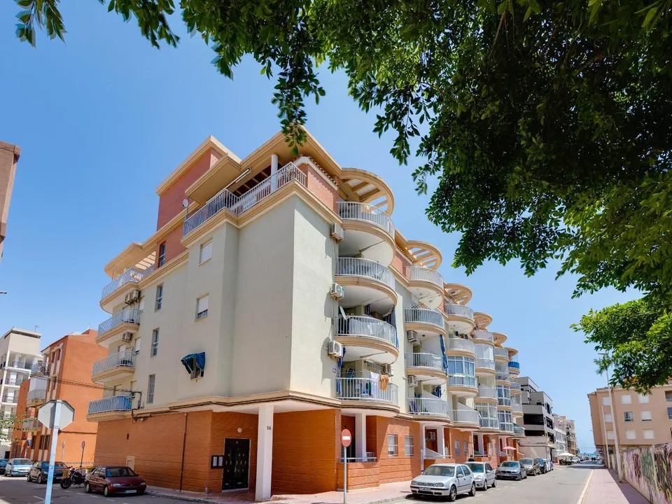 Appartement - Torrevieja, Alicante - photo 1